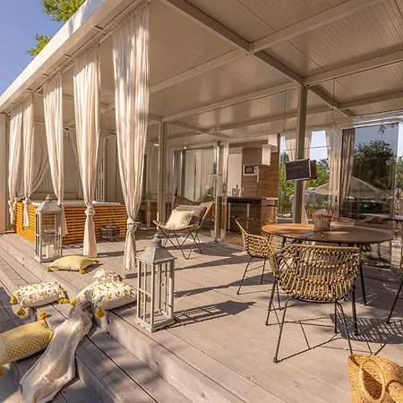 Superior - Private Heated Pool - Jacuzzi - Breakfast In Pool Apartment *
