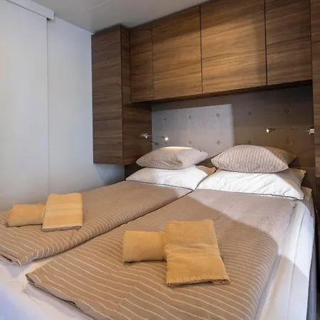 Apartment Superior - Private Heated Pool - Jacuzzi - Breakfast In Pool Porec